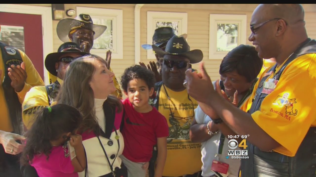 Buffalo Soldiers Motorcycle Club Delivers Check To Kids In Need