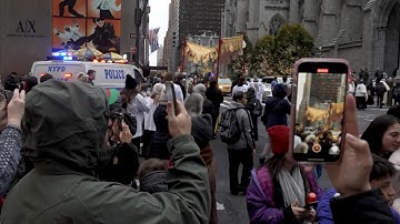Eucharistic Procession in NYC | O Come, All Ye Faithful