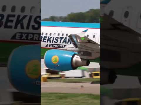 Как красиво 😍 Вылетает Airbus A320 Uzbekistan Airways из Сочи 👏