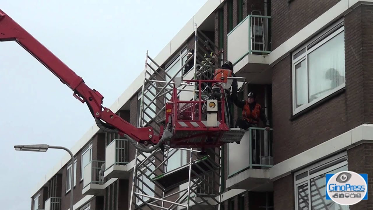 Steiger op vallen door harde wind in Capelle ad IJssel YouTube