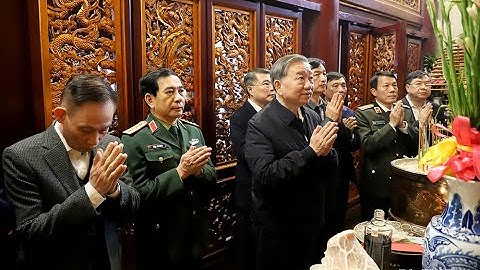 Tổng Bí thư Tô Lâm dâng hương tưởng niệm các Vua Hùng
