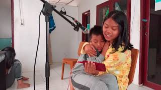 Bernyanyi Sambil Mendedah