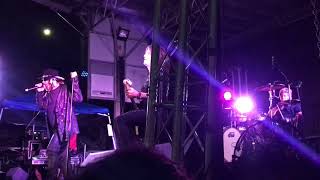 Dokken opens the show with "Don't close your eyes" at Rainbow Bar&Grill on Sep 3, 2017