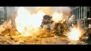 Transformers DOTM Optimus v. Decepticons with Ed, Edd, n