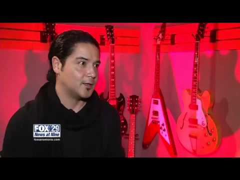 Selena Quintanilla's Husband Chris Perez Remembers the First Time He Laid Eyes ...