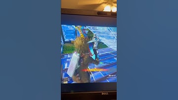 Almost made this insane 1v2 clutch when I was three HP