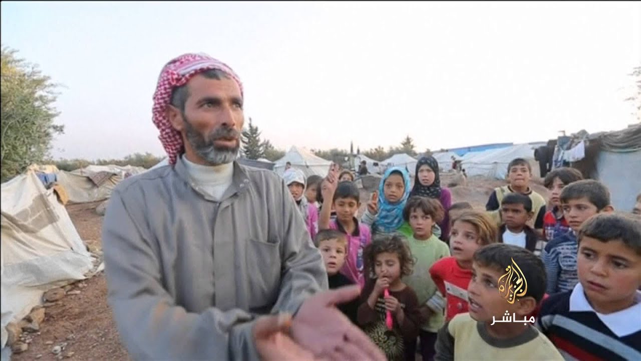معاناة النازحين السوريين في المخيمات مع حلول فصل الشتاء