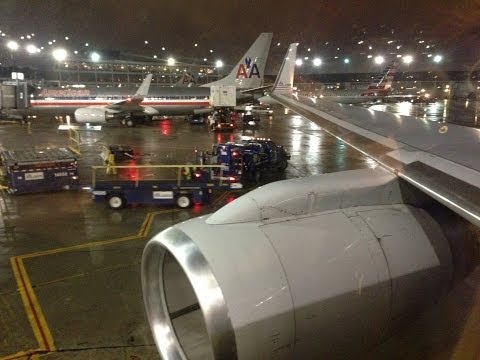 A terrible time to be flying out of Chicago! Low clouds and the holiday rush delayed this flight by over an hour! But, every cloud has a silver lining and th...
