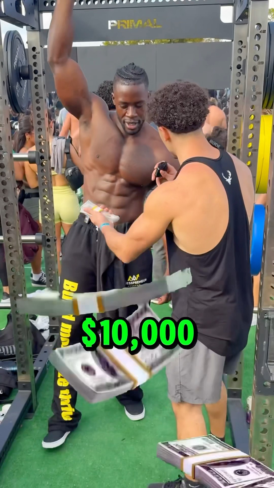 Can @Apexunn_ do more muscleups for $10,000??⁉️