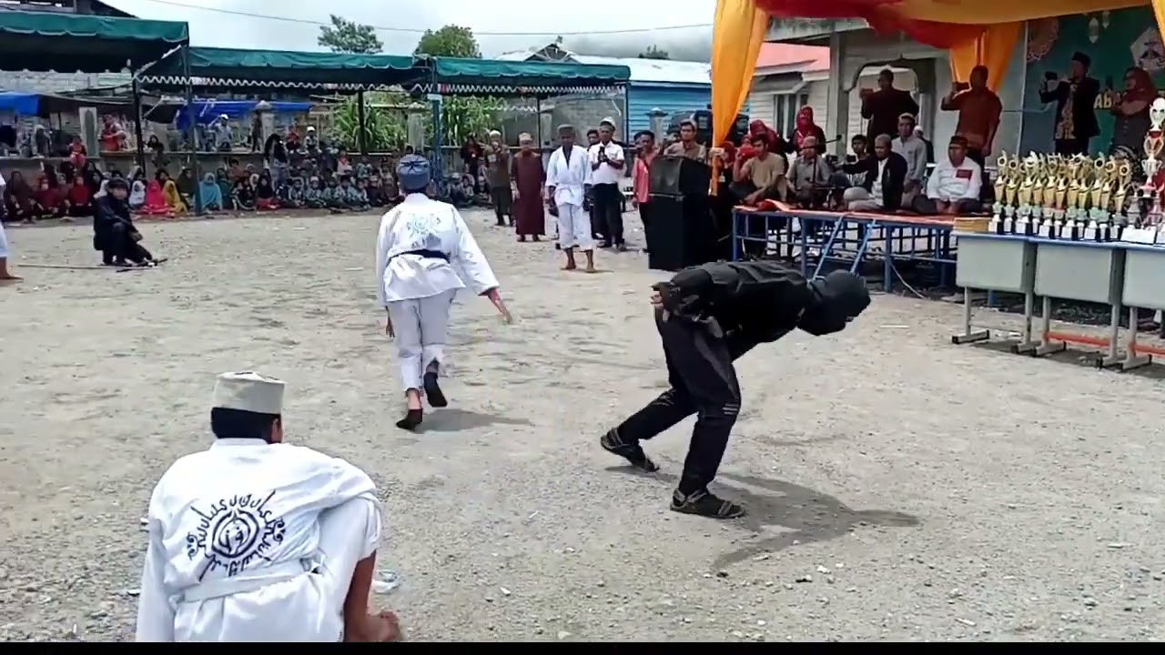 Aktraksi silat santri Ponpes  Al Fatah Bener Meriah #pesantren #silat #santri #atraksi