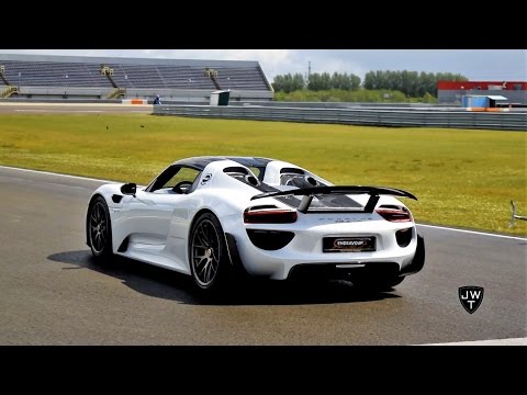 Porsche 918 Spyders In Action On Track! Revs & Acceleration Sounds!