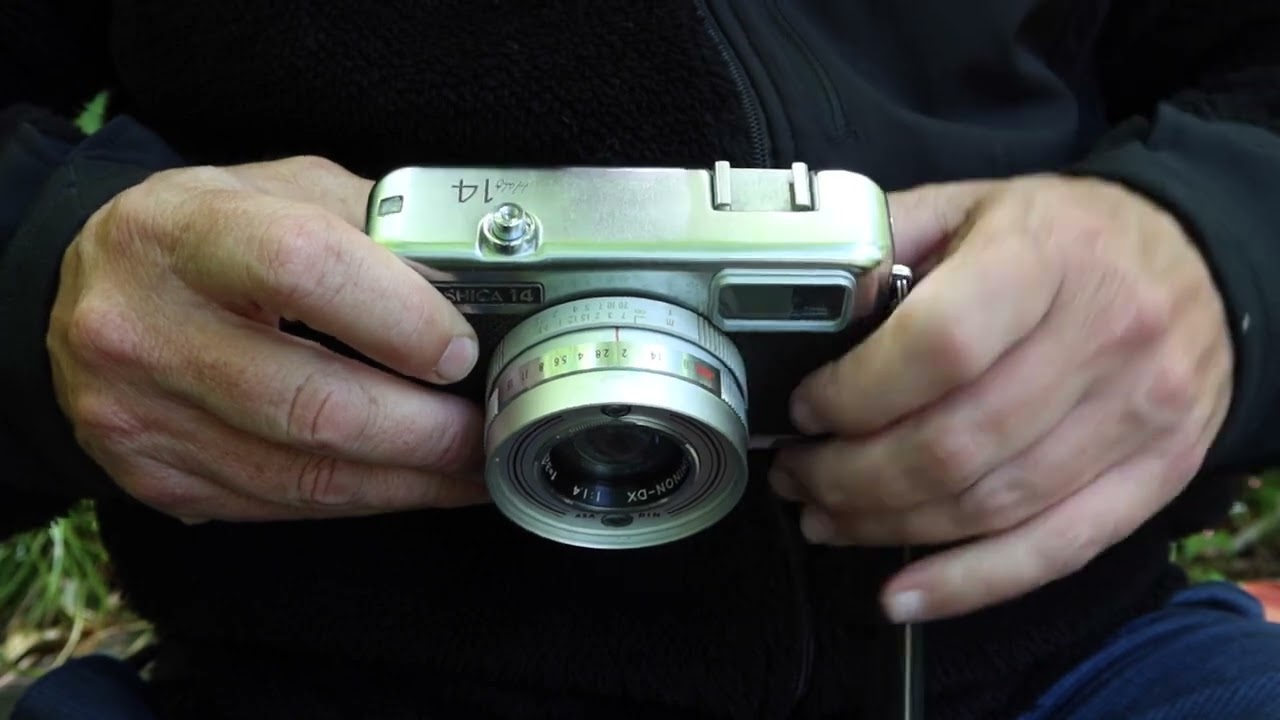 Yashica half 17 3.2cm f1.7 - YouTube