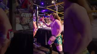 Er verletzt sich das Bein 😱 #wrestling #berlin