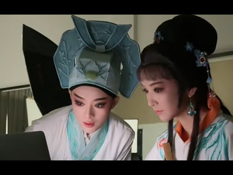 年轻的“小百花”们演绎经典大戏《五女拜寿·祝寿》，感受越剧人朝气蓬勃的青春风采！#越剧春晚 20230122