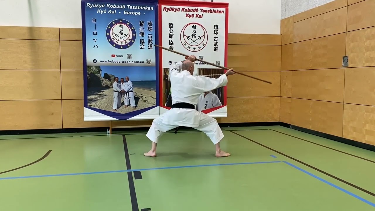 Chinen-Shikiyanaka-no-Kun   知念志喜屋仲の棍