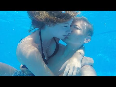 Video: Eerste Seks In Een Relatie