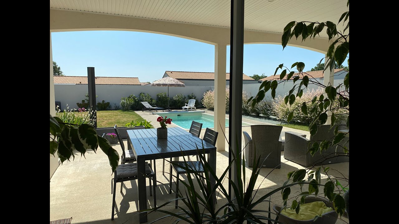 En Vendée, maison récente à Coëx, de plain-pied, lumineuse, 3 chambres,  réf : 12120