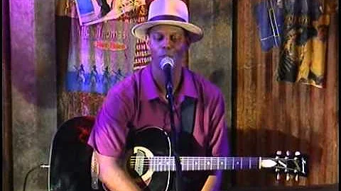 Eric Bibb - Live At The Basement(DVD)
