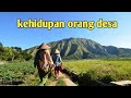 kehidupan di desa||aktifitas orang desa terpencil di pulau jawa.