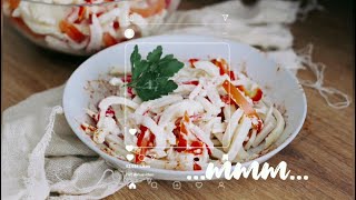 Салат из вареных кальмаров и крабовых палочек / Salad of boiled squid and crab sticks