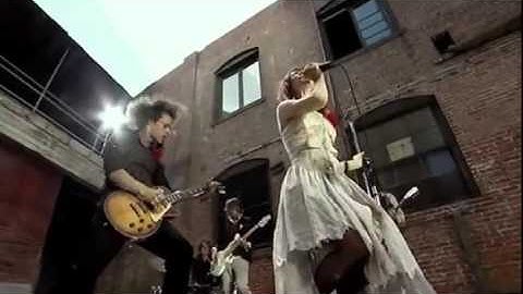 Paramore  Emergency OFFICIAL VIDEO