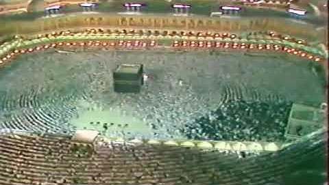 والله انها لتلاوة خاشعه من سورة النجم للشيخ -علي جابر