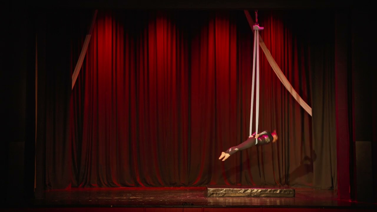 AERIAL SLING JUNIOR PROFI - 73. Melisa Rapanová