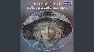 Video thumbnail of "Judit Halász - Március"