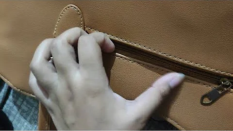 [Lofi ASMR] Hard Leather Bag Scratching Sounds | Semi Aggressive | No talking | no tapping