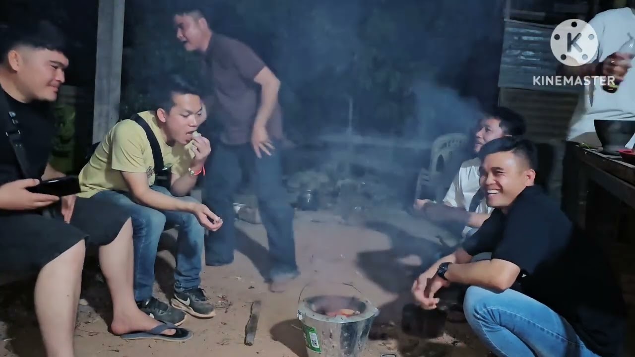 วันนี้มีทั้งเมนูหนังเค็มและหอย ว่าอะไรจะหมดก่อนกันระหว่างเข้าและหนังเค็ม22 กุมภาพันธ์ ค.ศ. 2026