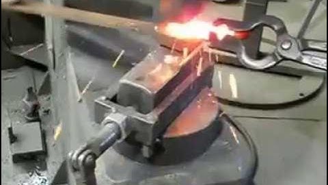 Forging an acorn