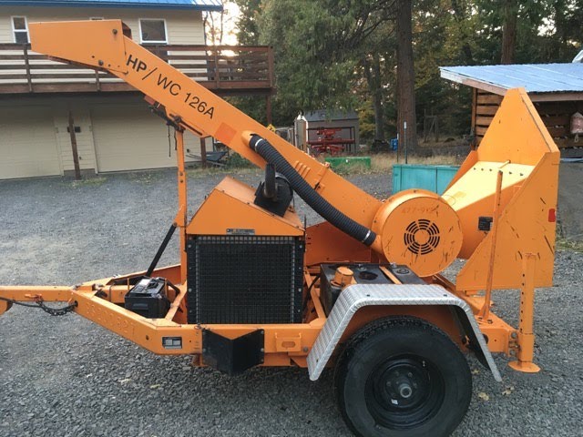 2009 Altec WC126 Drum Chipper demo - YouTube