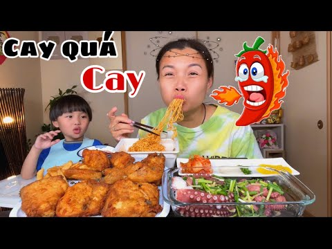 Video Làm nhẹ mâm gà rán KFC, bạch tuộc hấp hành gừng & mì... - youtube
