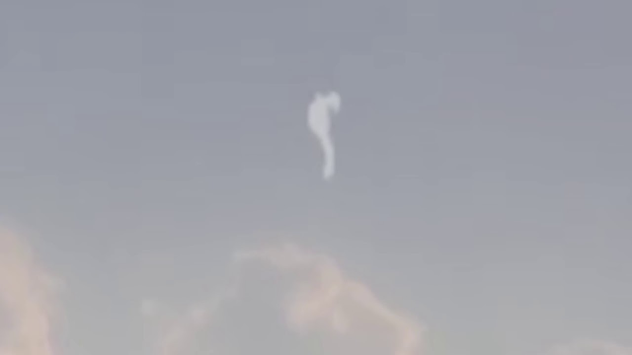 Mysterious Weird Shape Falls From The Sky Weird Things Happening Around ...