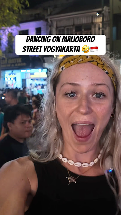 Dancing On Malioboro Street Jogja 🤩🇮🇩#indonesia #malioboro #jogja #yogyakarta #malioborostreet
