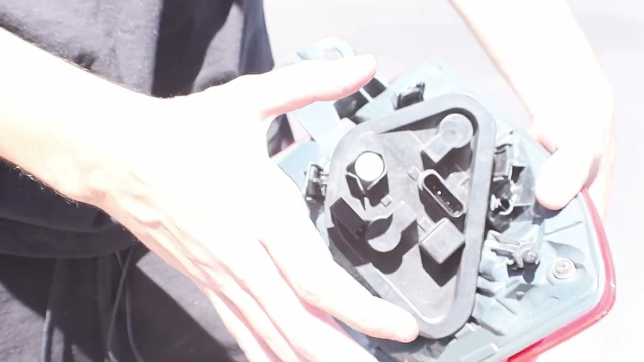 Save Money: Fix Your BMW F30 Taillight & Bulbs at Home!