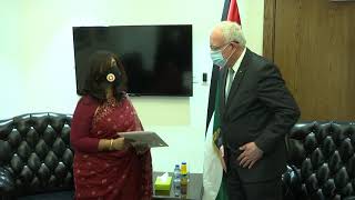 الوزير د. المالكي يتسلم نسخة من أوراق اعتماد سفيرة جمهورية بنغلاديش الشعبية غير المقيم