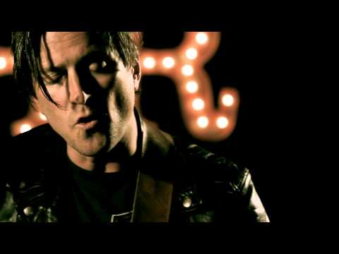 Butch Walker - Bed On Fire (Live Acoustic At RubyRed Productions)