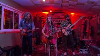 Electric Blue Yonder “Letters to Sadako” live at Brown’s Diner 06.12.2025