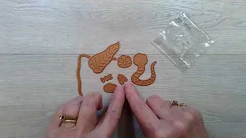 December 14 of the Spellbinders Crafty Advent calendar!