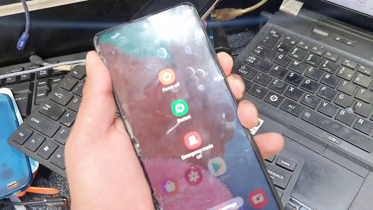 Samsung Galaxy A51 Сам Перезагружается