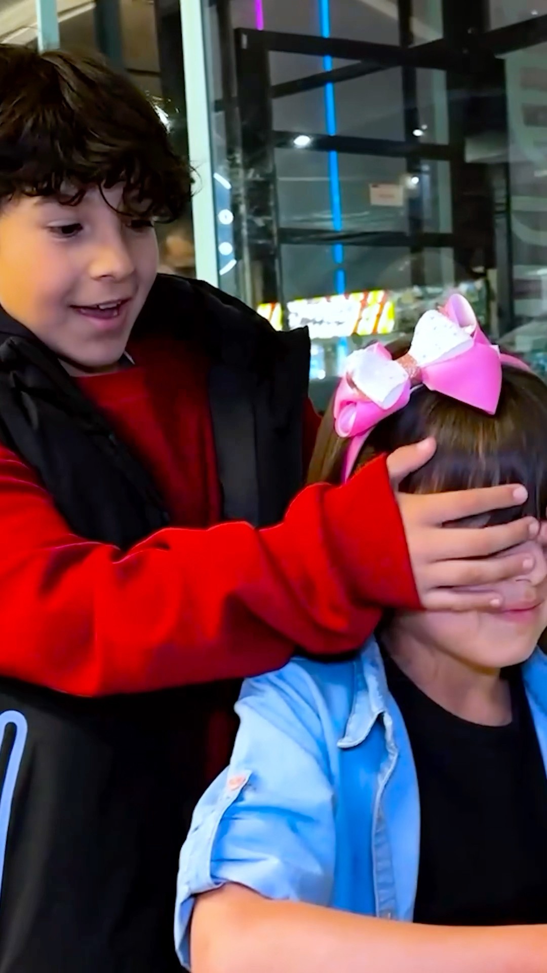Odiamos a Esta Niña Malvada !!