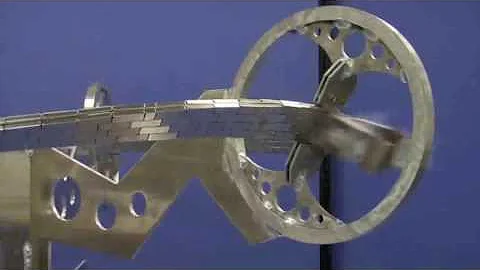 Möbius Maglev track for quantum levitation of superconducting train