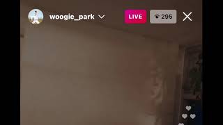WOOGIE (woogie_park) 210516 instagram live (part where he was playing the guitar)
