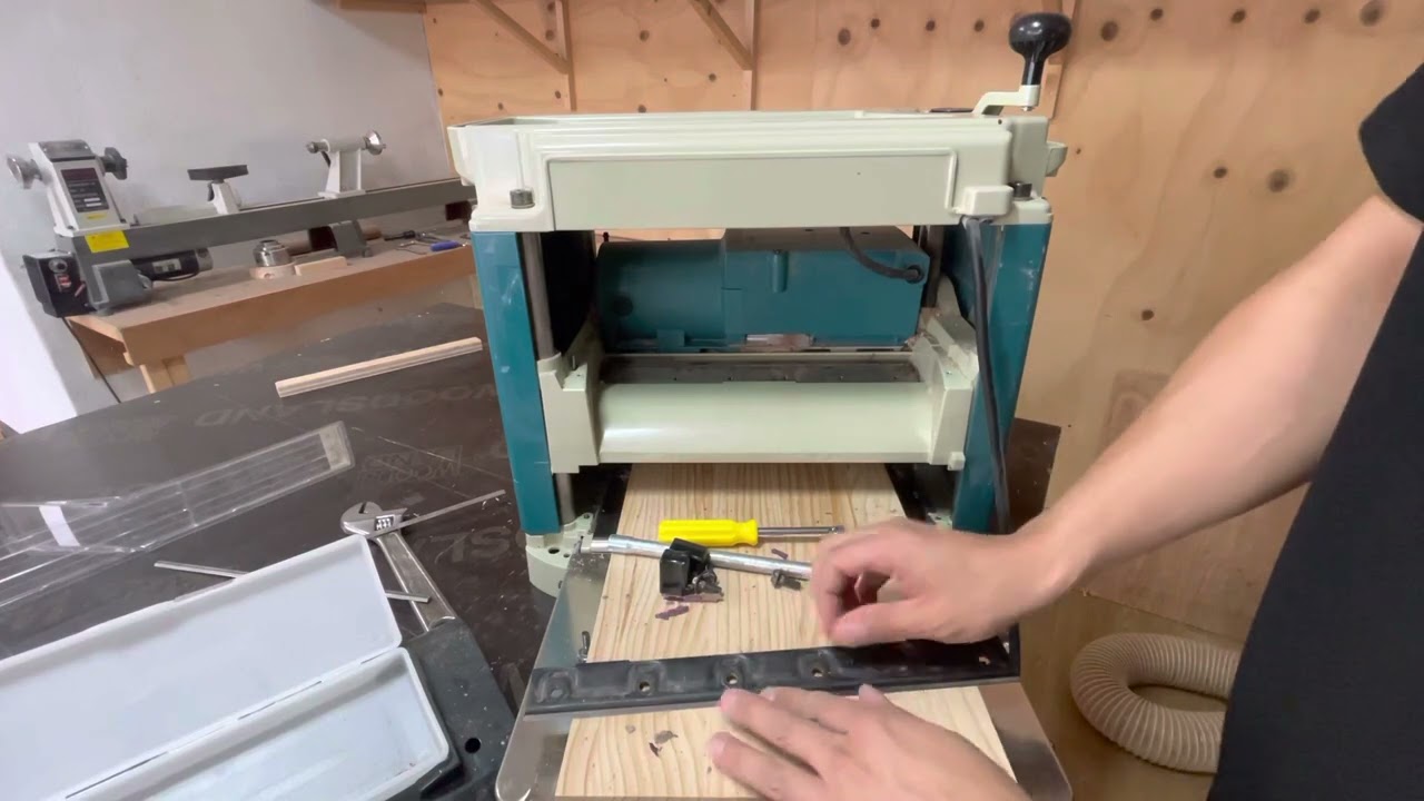 마끼다 자동대패 2012NB 자가수리