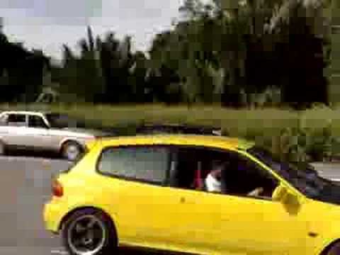 kuching mivec vs. vtec - YouTube