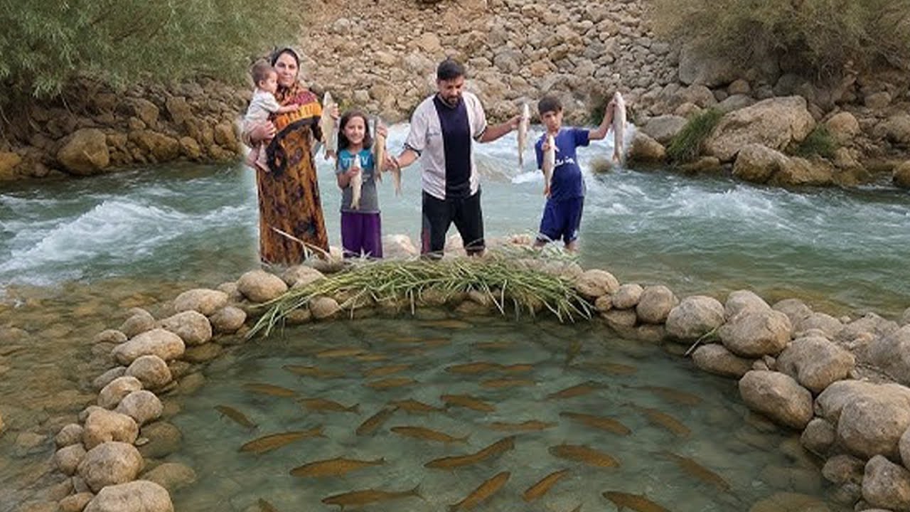 Gia đình này đã thử đánh cá bằng bẫy cổ xưa và kết quả thật bất ngờ - Cuộc Sống Du Mục