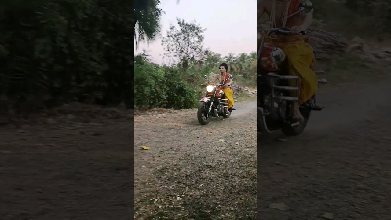#shorts Sumedh Mudgalkar ji Bike riding kiye / Mallika Singh / Radha Krishna / Krishna Vlog Lovers