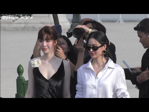 Ling Ling Kwong หลิงหลิง & Orm Kornnaphat Sethratanapong ออม - Dior fashion show in Paris - 29.09.26