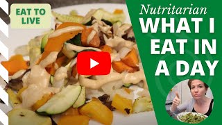 Here is another what i eat in a day video, designed for weight-loss,
with 3 new meals! get the recipes
http://www.thewateringmouth.com/cheatsheets and s...